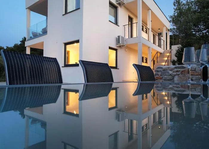 Luxury Apartments Mauro With Heated Pool