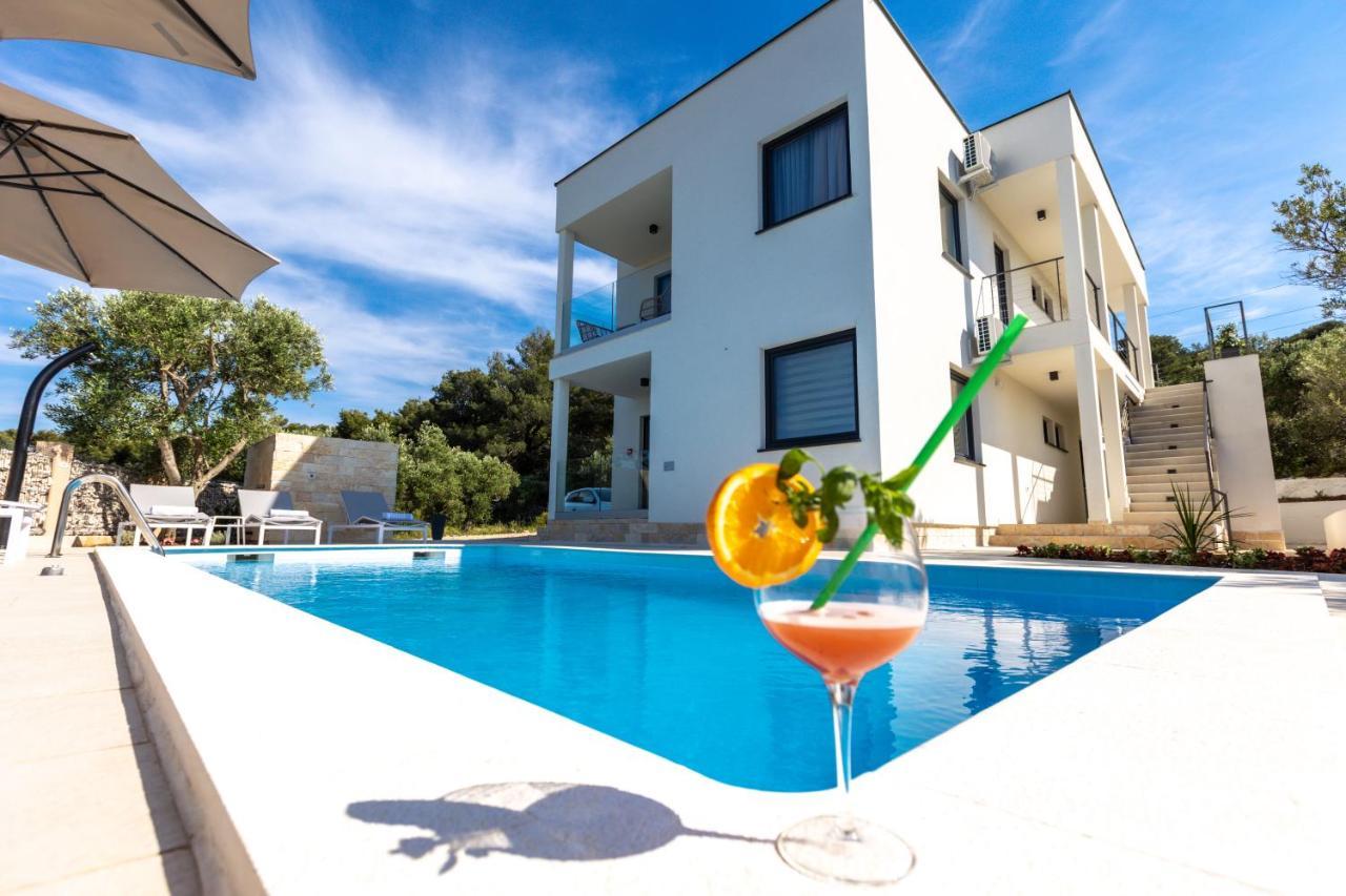 Apartment Luxury Mauro With Heated Pool