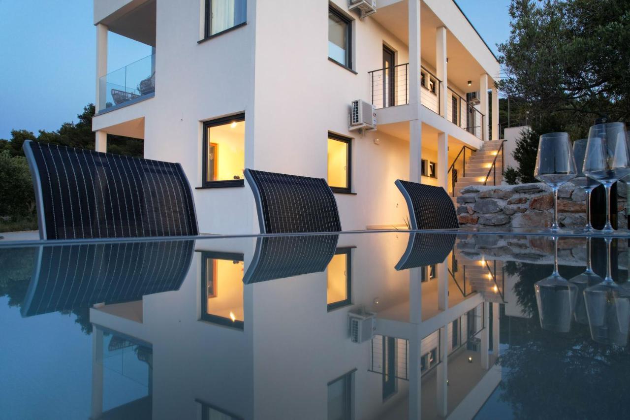 Apartment Luxury Mauro With Heated Pool Bozava